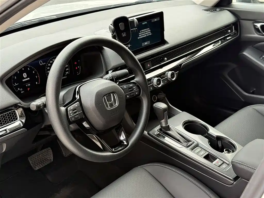 Honda Civic 2023 — фото 18