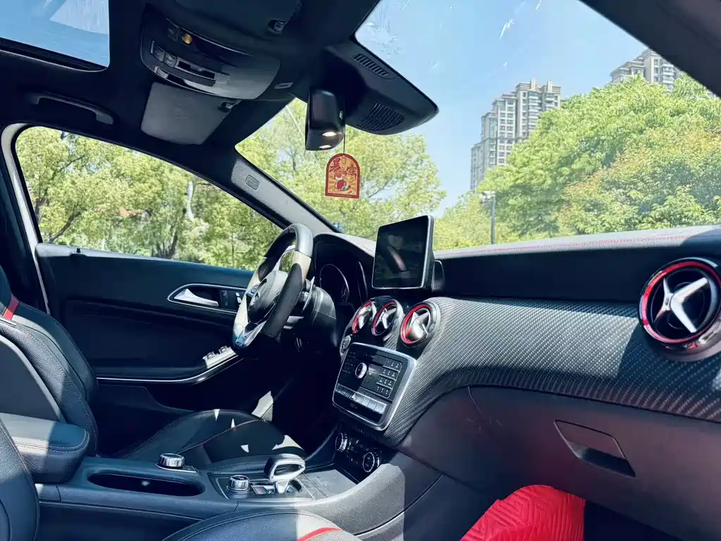 Mercedes-Benz A-Class AMG 2017 — фото 10