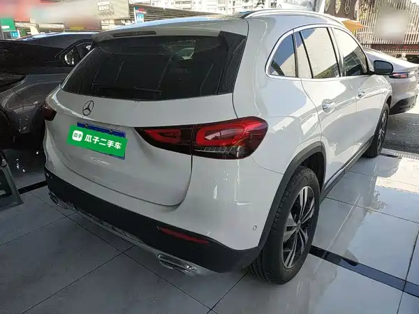 Mercedes-Benz GLA 2023