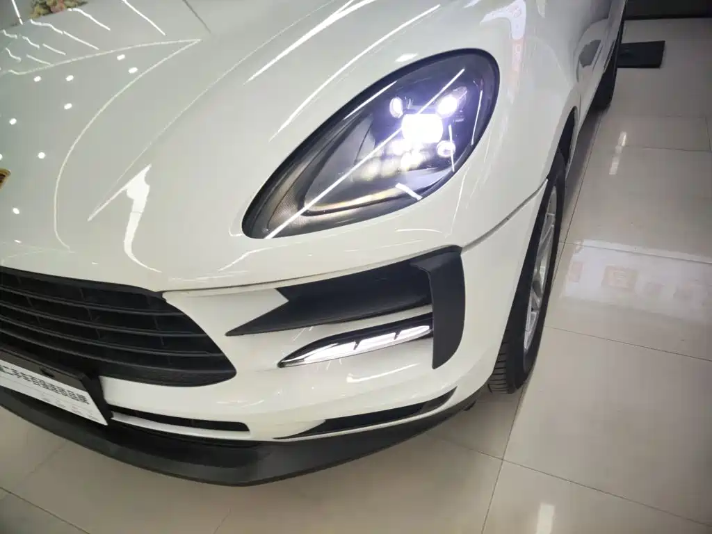 Porsche Macan 2021 — фото 18