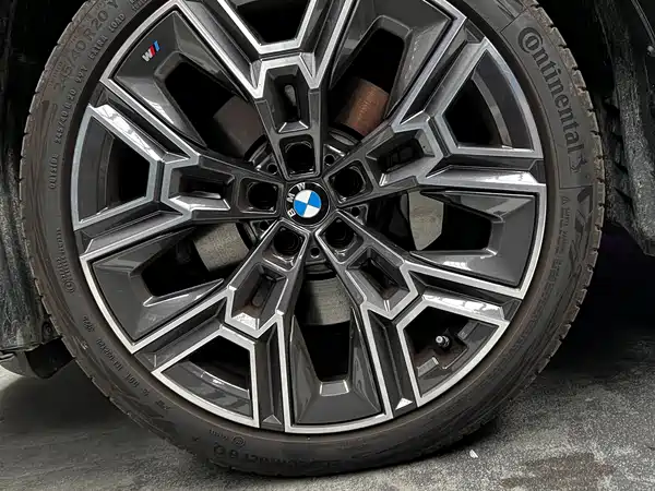 BMW 5 Series 2025