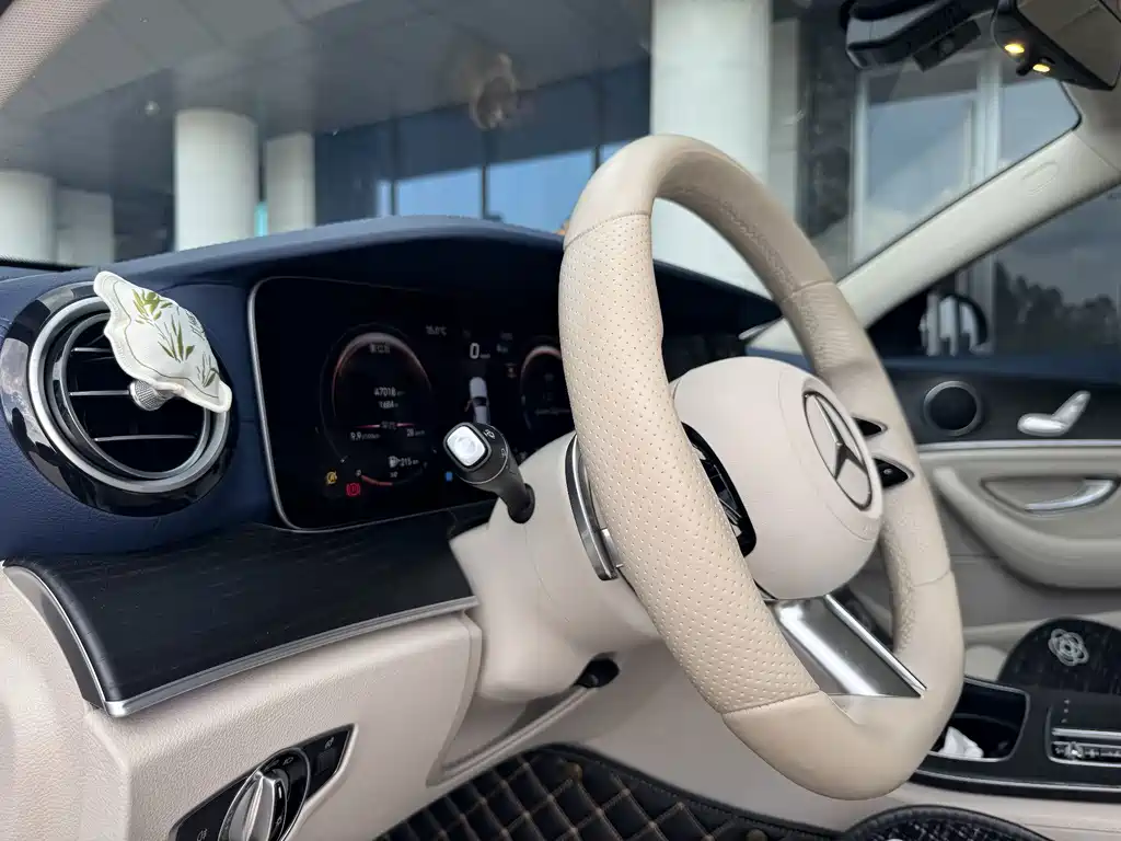 Mercedes-Benz E-Class 2021 — фото 12