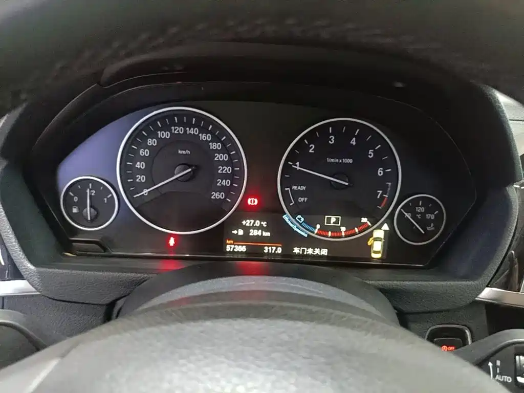 BMW 3 Series 2018 — фото 12