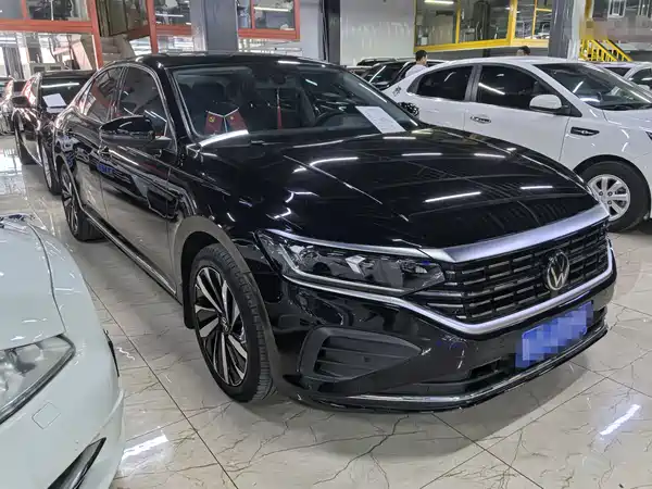 Volkswagen Passat 2024