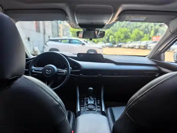 Mazda 3 Axela 2021