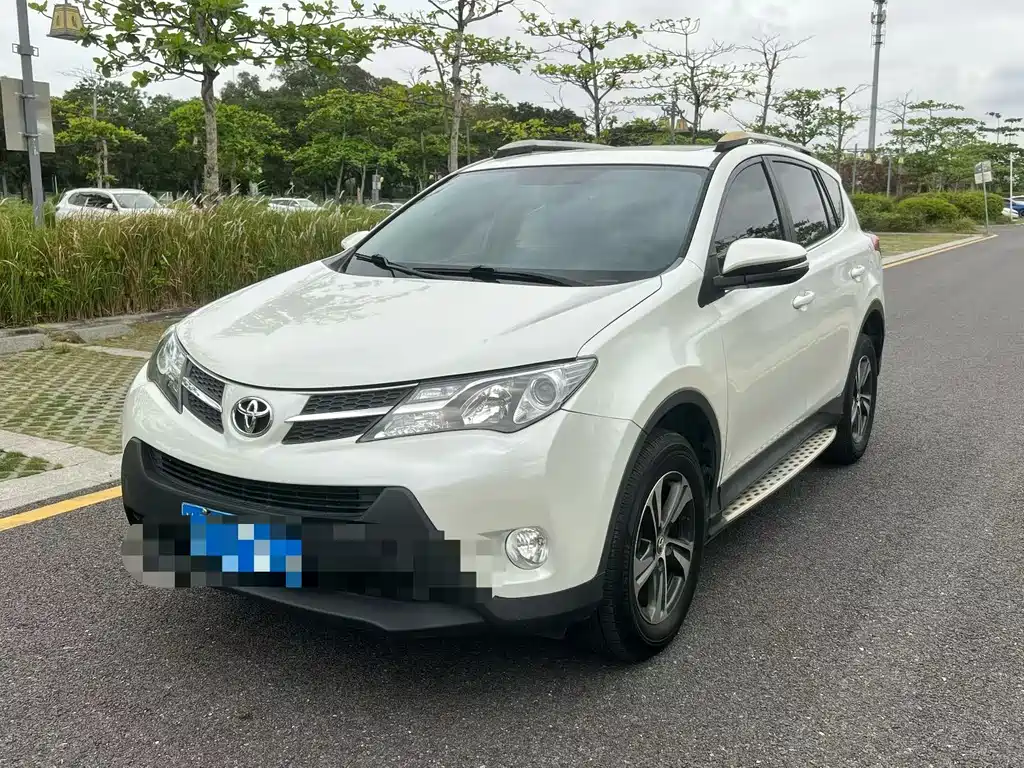 Toyota RAV4 2016 — фото 2