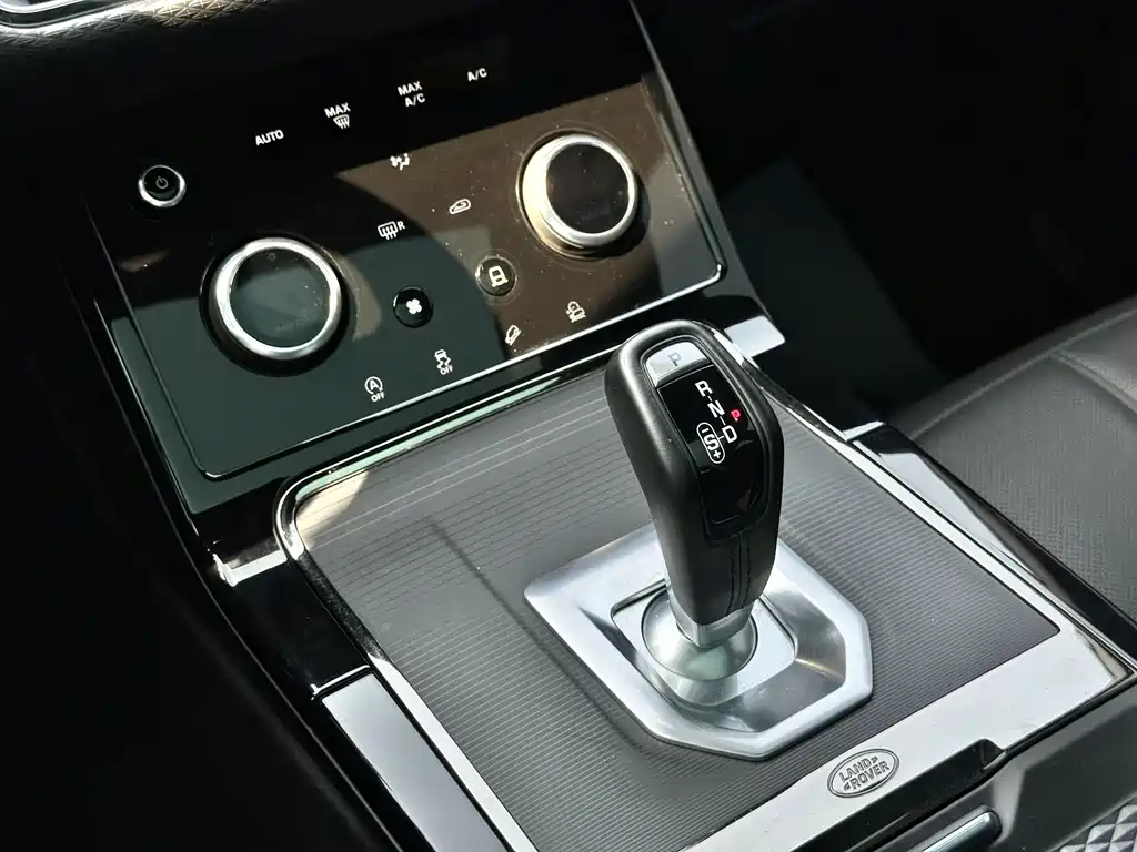 Land Rover Range Rover Evoque 2020 — фото 18