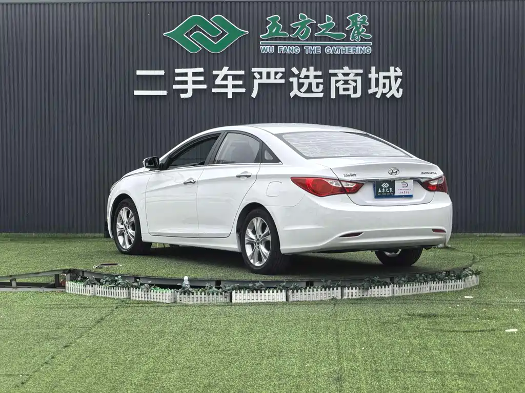 Hyundai Sonata 2012 — фото 18