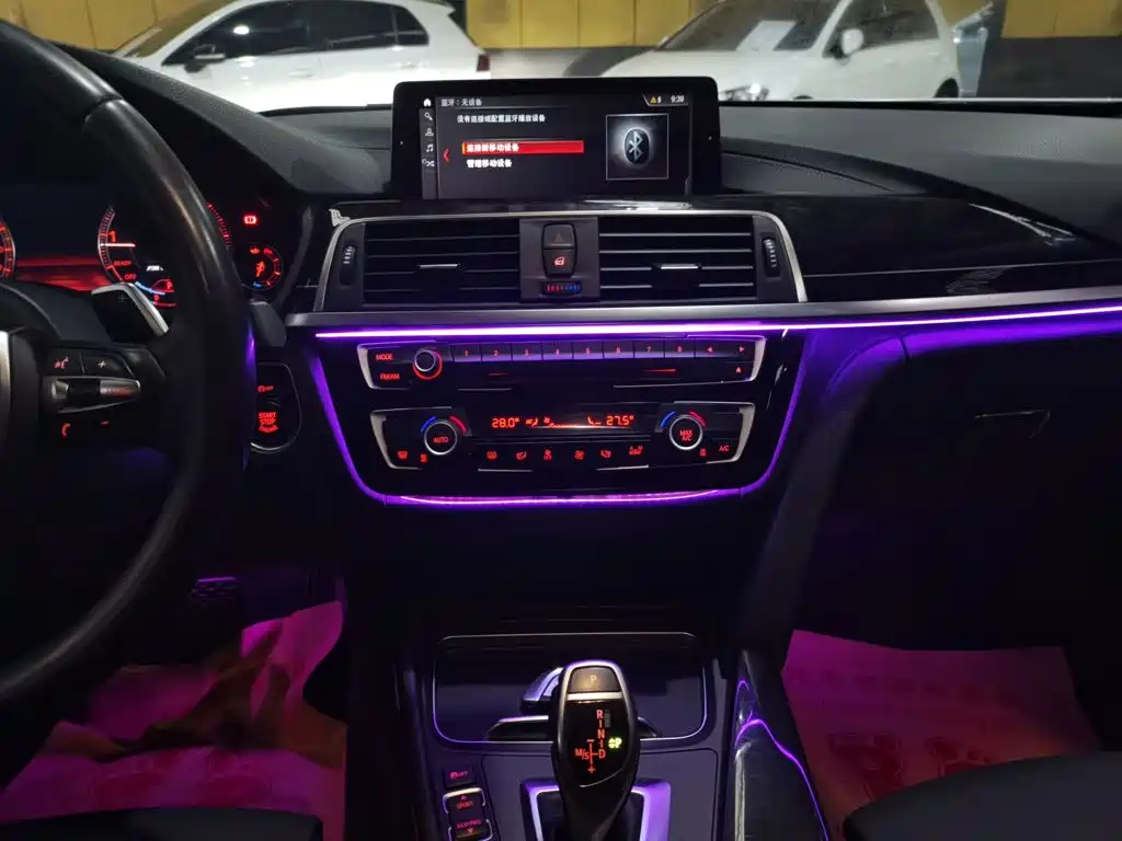 BMW 3 Series 2018 — фото 13