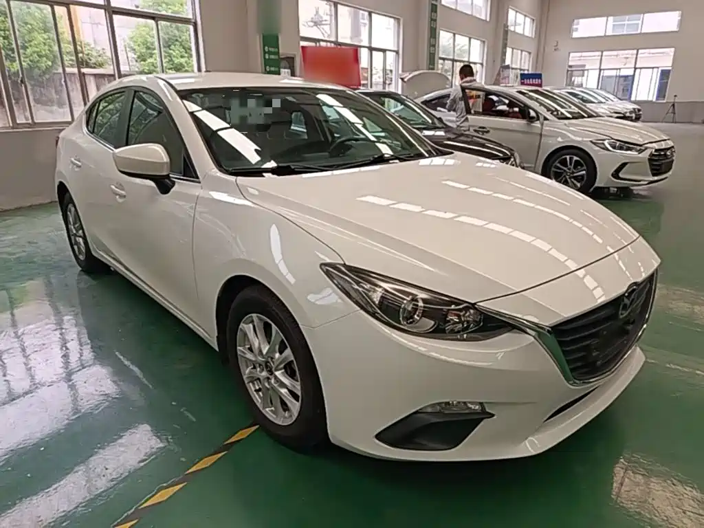 Mazda 3 Angkesela 2015