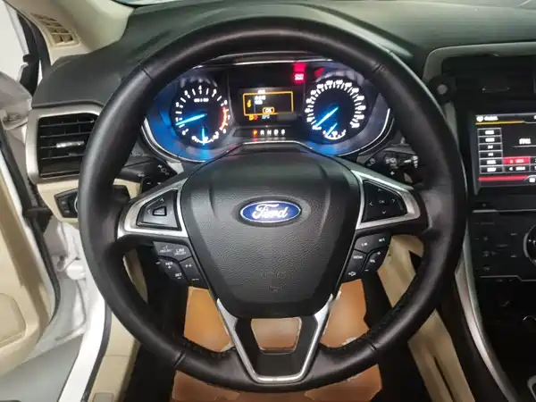 Ford Mondeo 2015