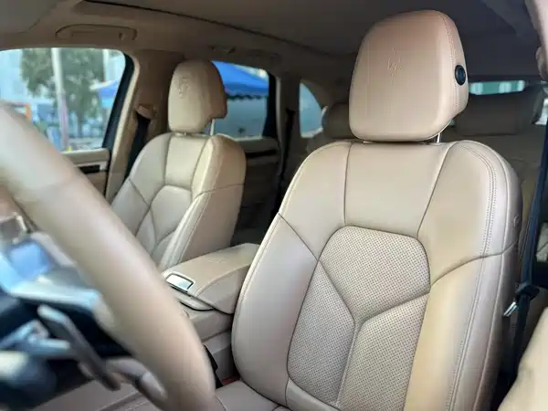 Porsche Cayenne 2014