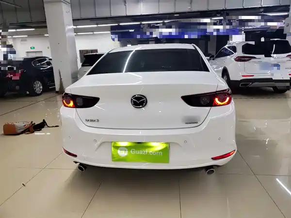 Mazda 3 Axela 2023