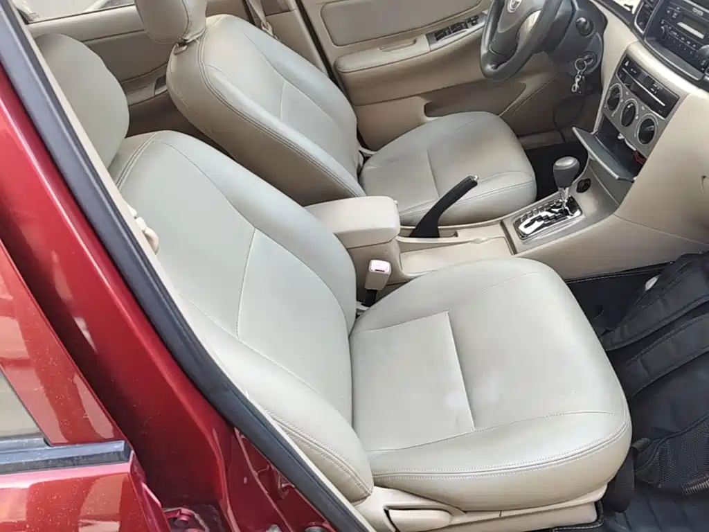 Toyota Corolla 2015 — фото 25