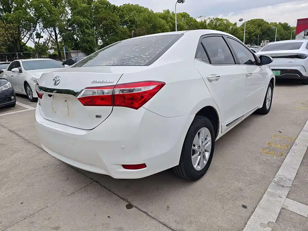 Toyota Corolla 2015 — фото 13