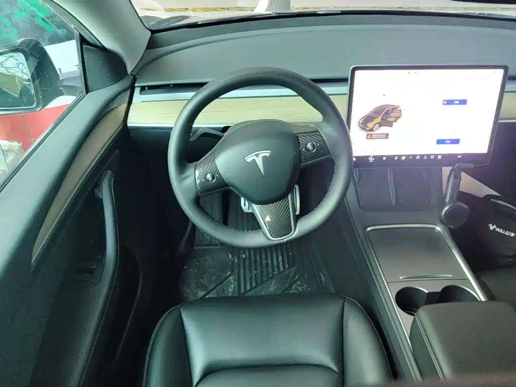 Tesla Model Y 2022 — фото 11