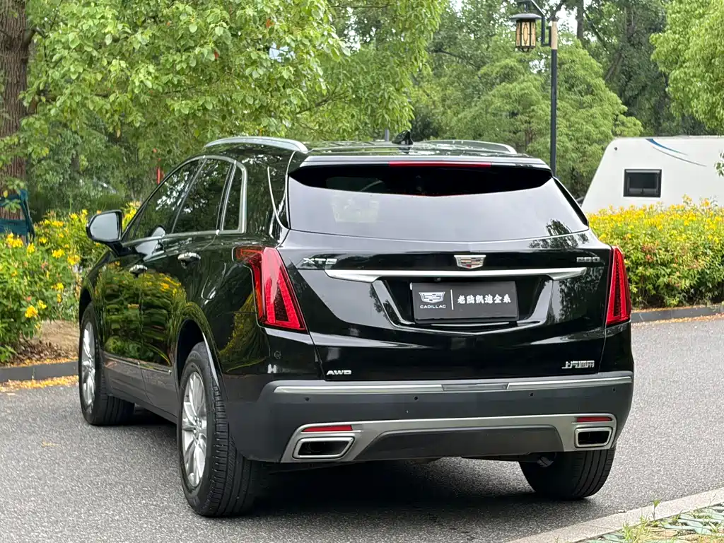 Cadillac XT5 2021 — фото 8