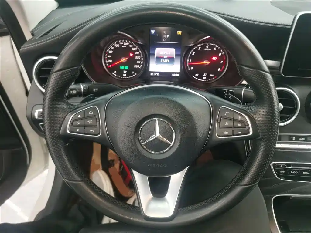 Mercedes-Benz C-Class 2018 — фото 11