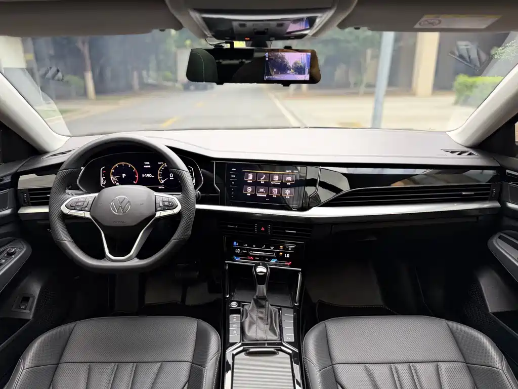 Volkswagen Passat 2024