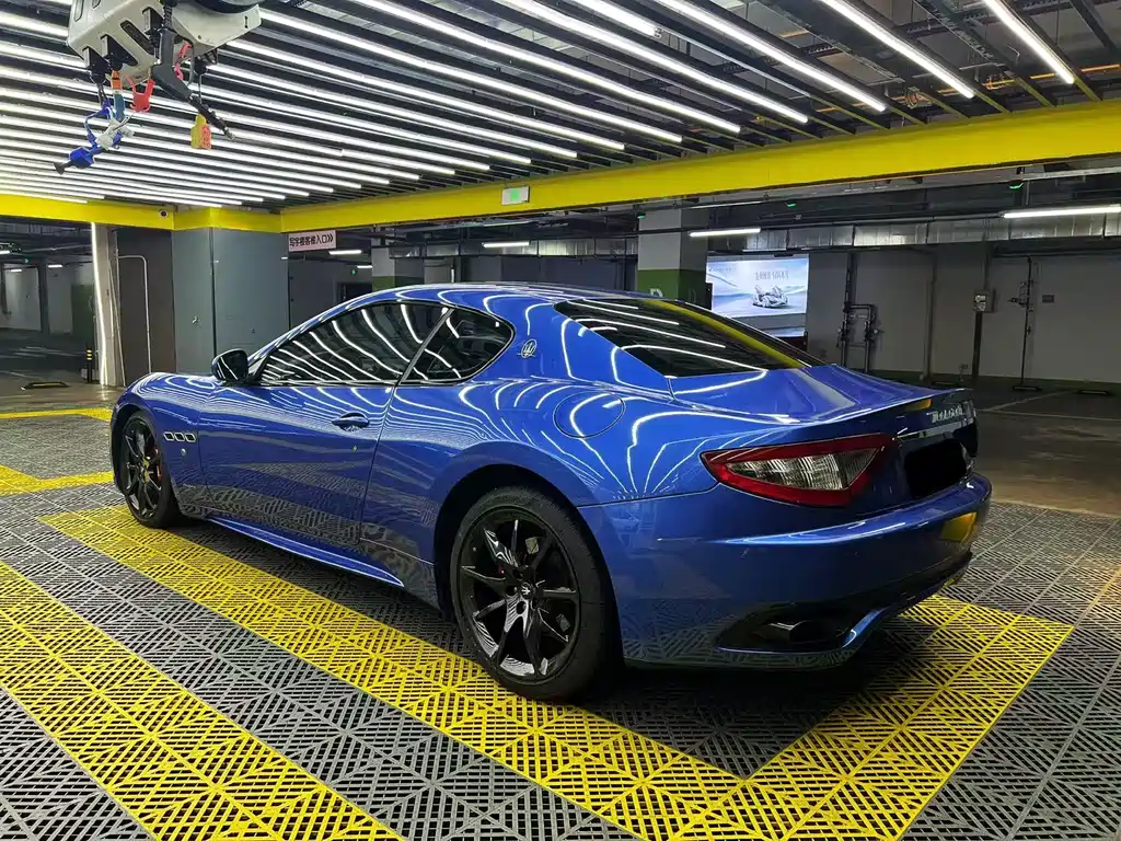 Maserati GranTurismo 2015 — фото 3
