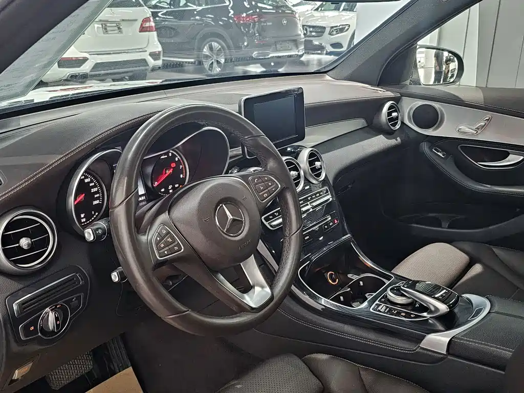 Mercedes-Benz GLC 2016