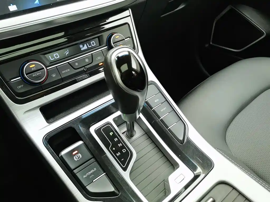 Geely Emgrand GS 2019 — фото 13