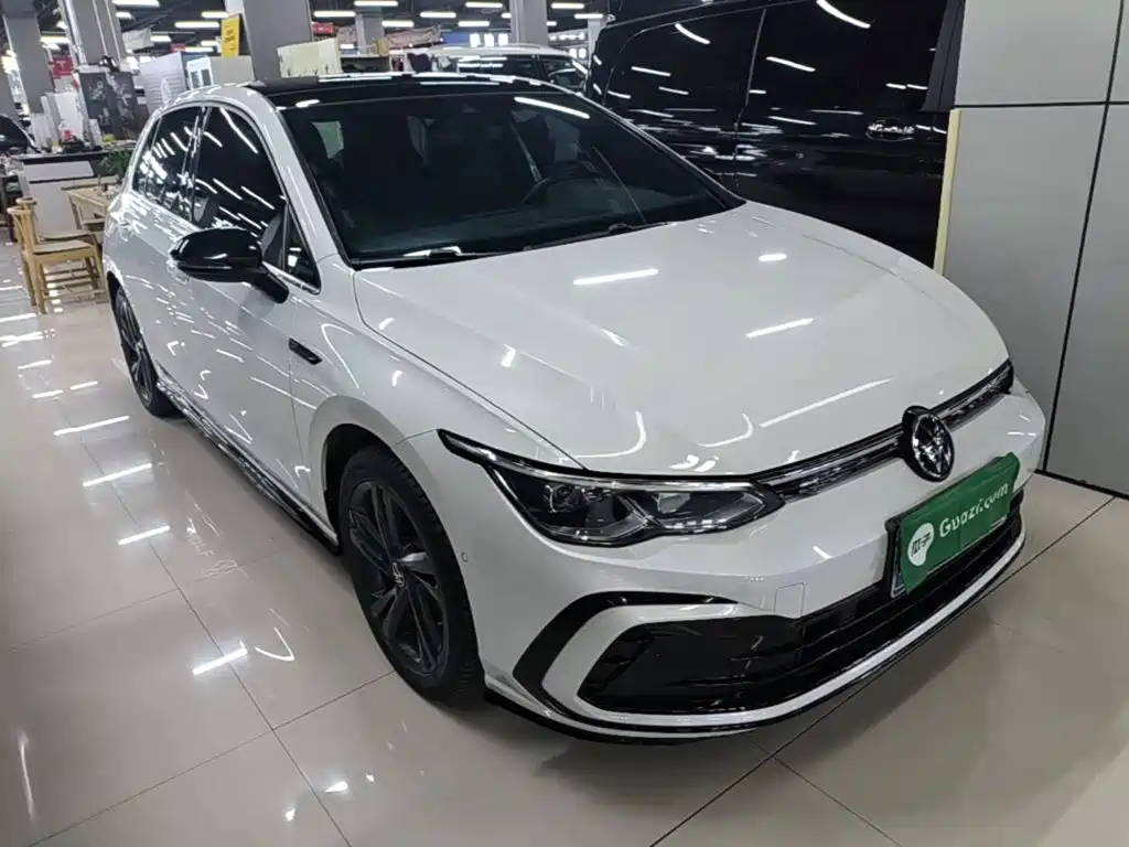 Volkswagen Golf 2021