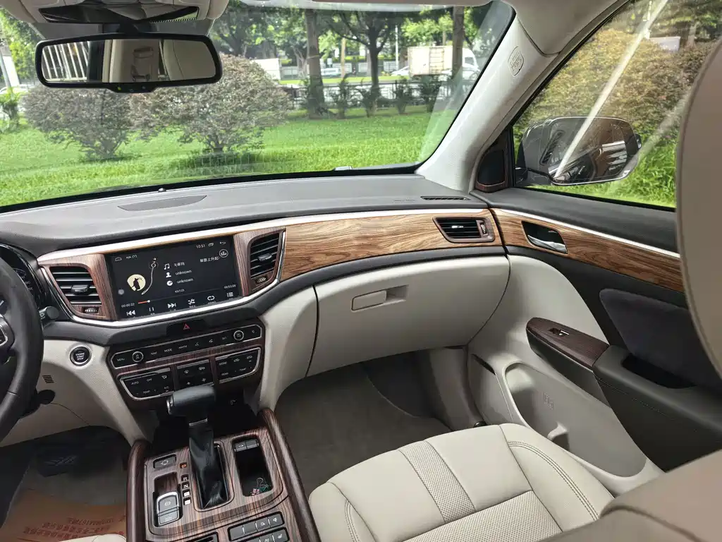 GAC Trumpchi GS8 2019 — фото 14