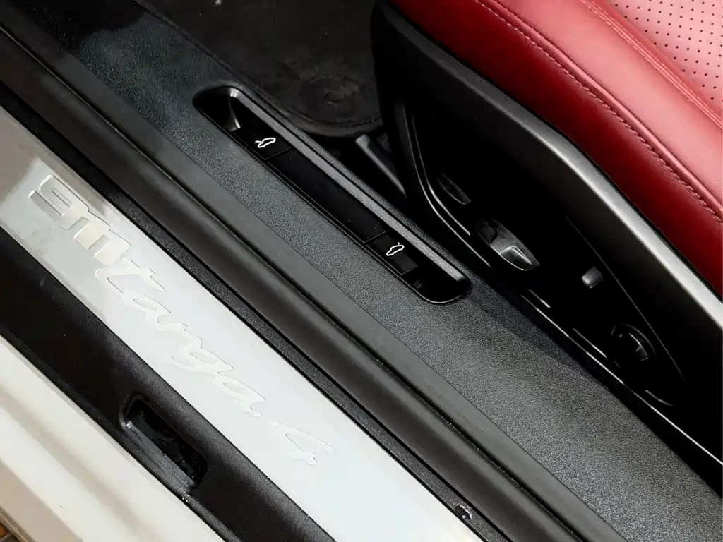 Porsche 911 2021 — фото 16