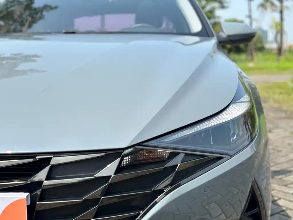 Hyundai Elantra 2021