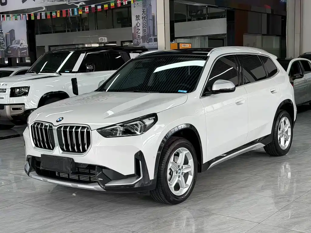 BMW X1 2024 — фото 1