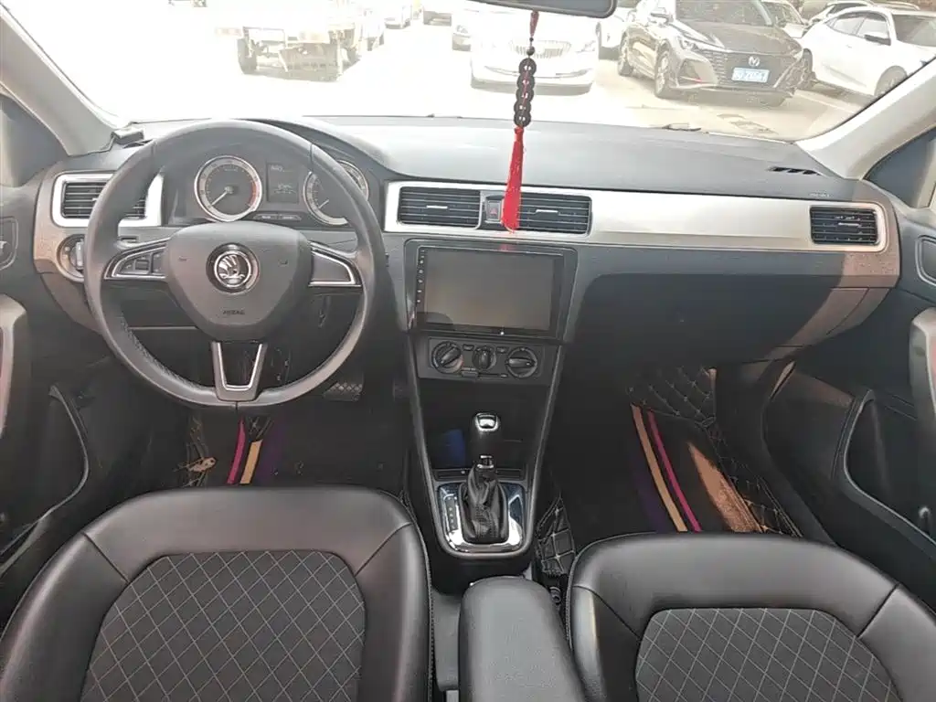 Skoda Rapid 2019 — фото 10