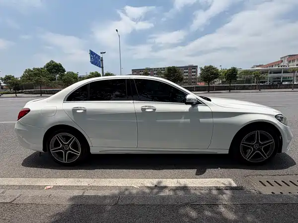 Mercedes-Benz C-Class 2020