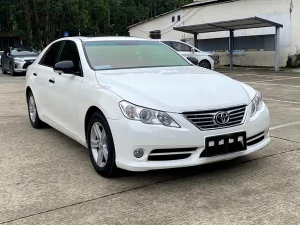 Toyota Reiz 2010