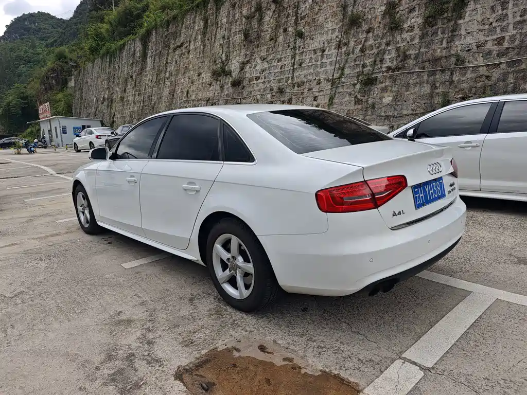 Audi A4L 2014