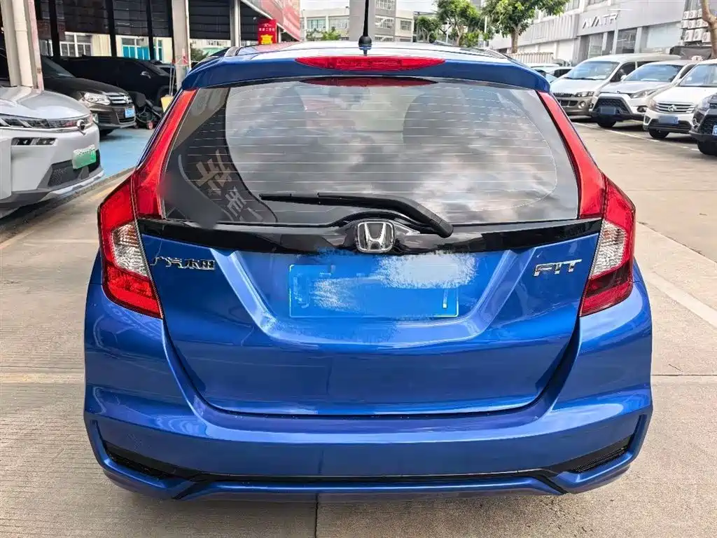 Honda Fit 2018 — фото 6