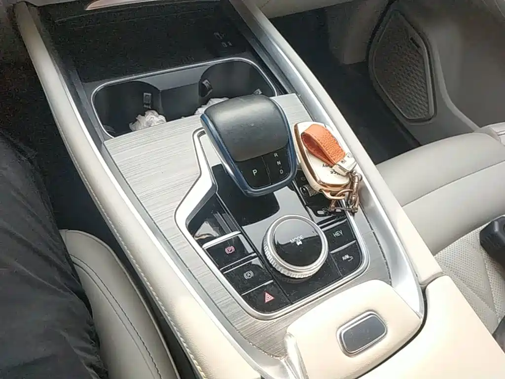 Chery Tiggo 8 PRO NEV 2023 — фото 14