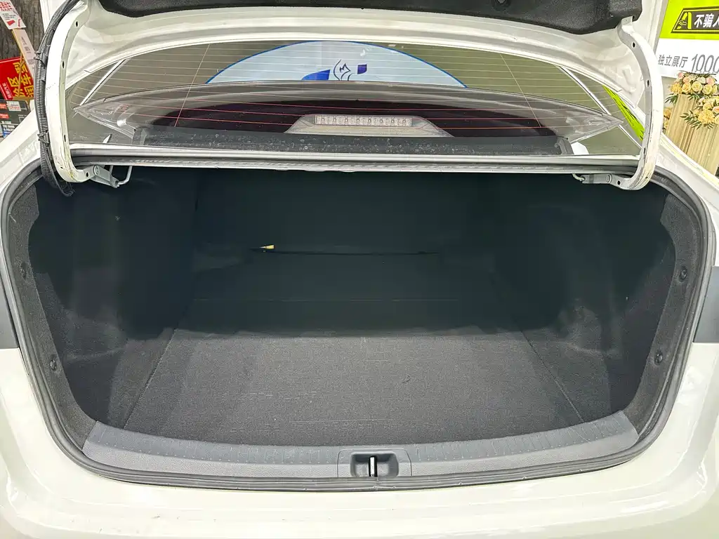 Toyota Corolla 2023 — фото 16