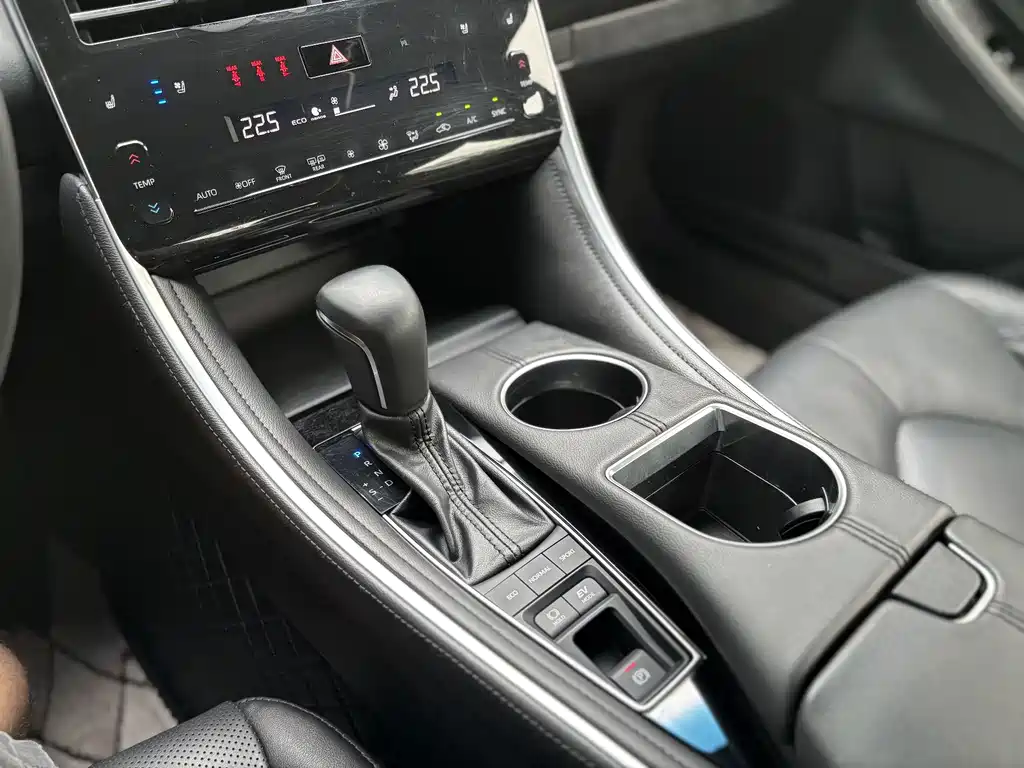 Toyota Avalon 2024 — фото 12