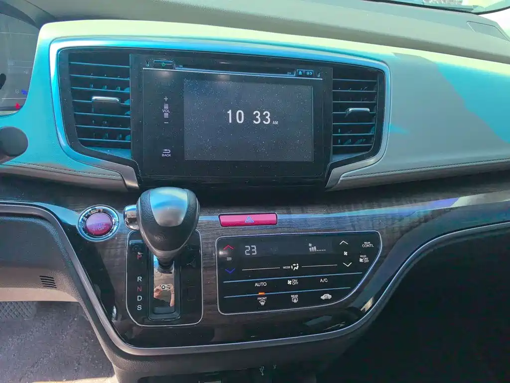 Honda Odyssey 2018 — фото 13