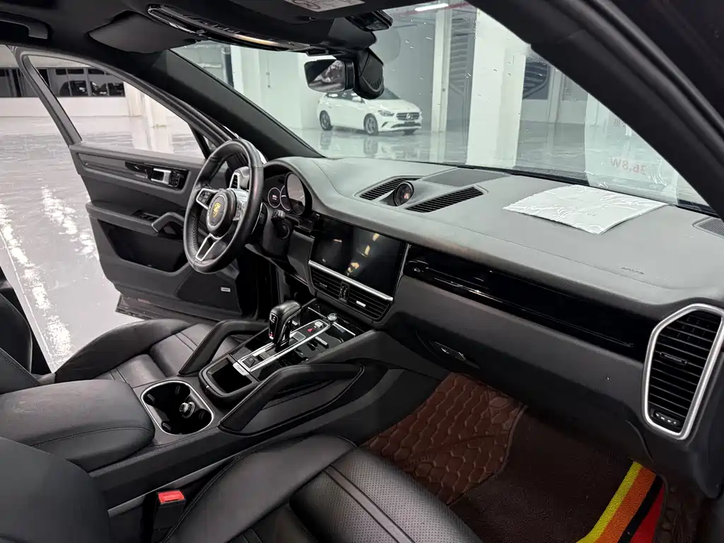 Porsche Cayenne 2019 — фото 14