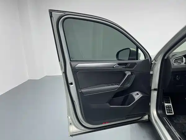 Volkswagen Tiguan L 2021