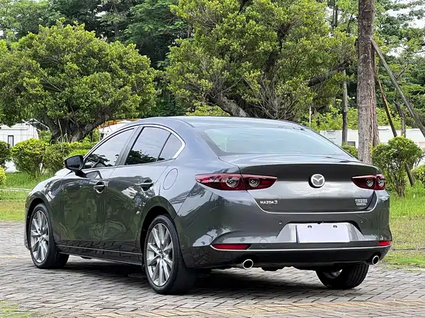 Mazda 3 Axela 2021