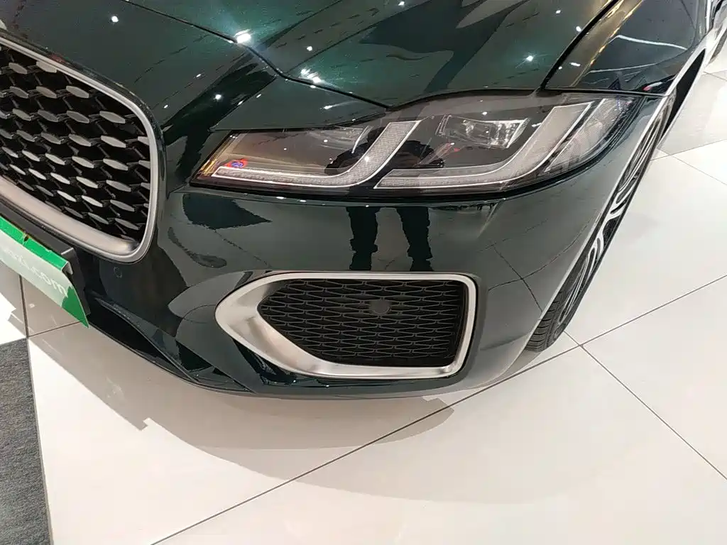 Jaguar XFL 2022 — фото 24