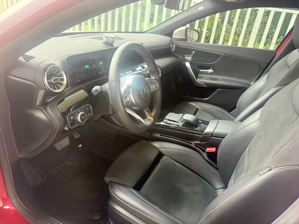 Mercedes-Benz A-Class 2020 — фото 7