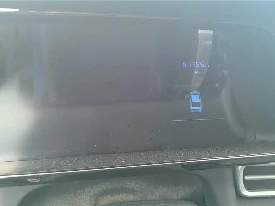 Hyundai Elantra 2022 — фото 13