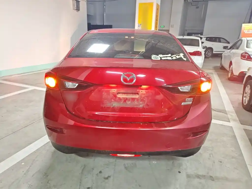 Mazda 3 Axela 2016 — фото 6