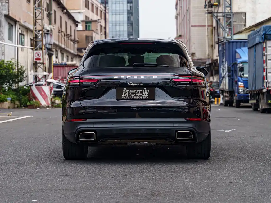 Porsche Cayenne Hybrid 2020 — фото 4