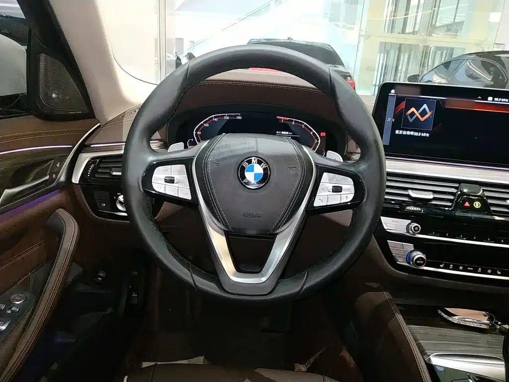 BMW 5 Series 2022