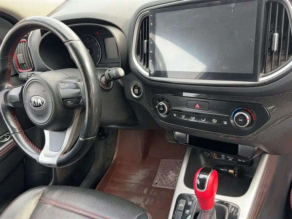 Kia KX3 2016 — фото 13
